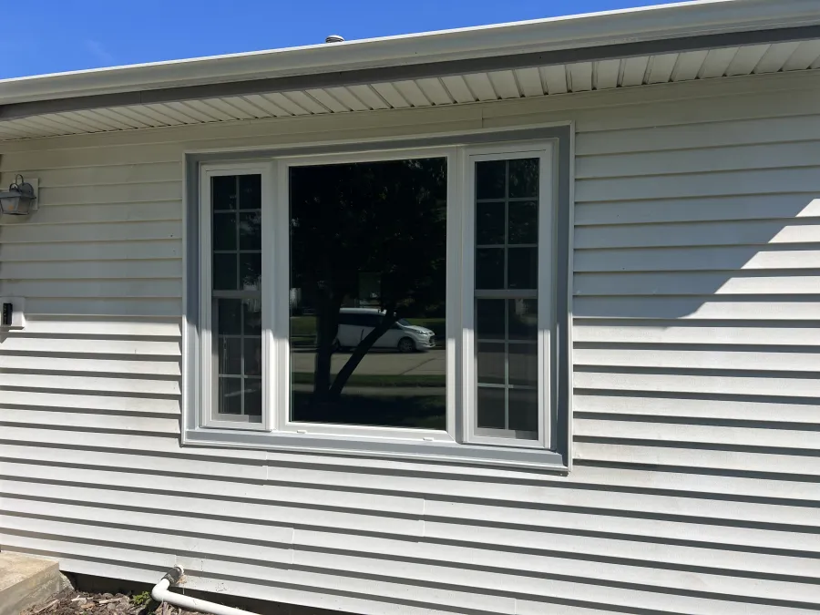 Racine WI double hung picture window replacement full frame installation triple pane glass colonial exterior Racine WI double hung picture window replacement full frame installation triple pane glass colonial exterior
