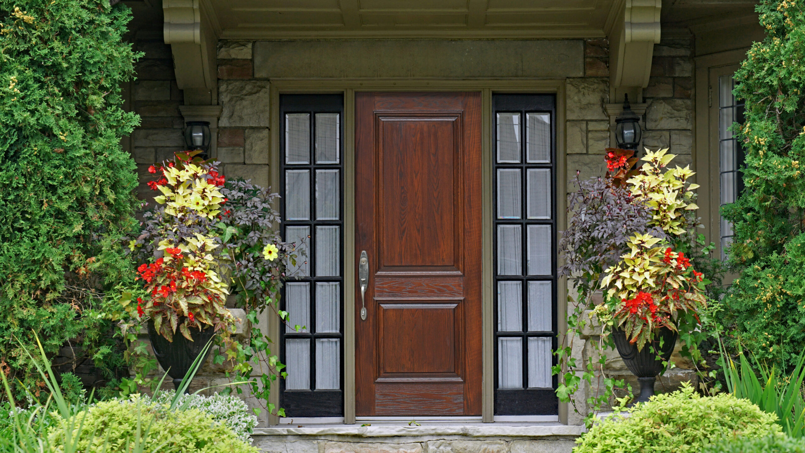 Sizes And Finishes For Your Entry Doors